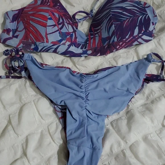 Lululemon bikini small size 4 - Picture 5 of 5